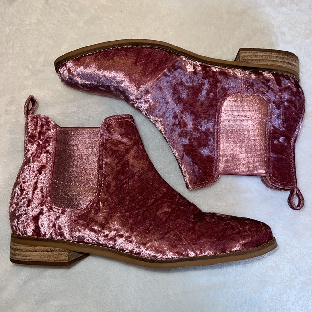 Toms “Ella” Faded Rose Belvet Booties - Picture 3 of 6